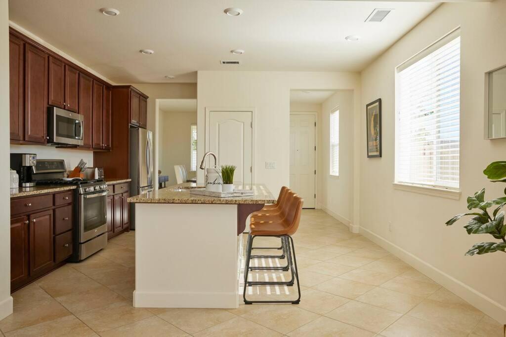 New Upscale House, Tahoe 30-Min W/ Cal King Reno Eksteriør bilde